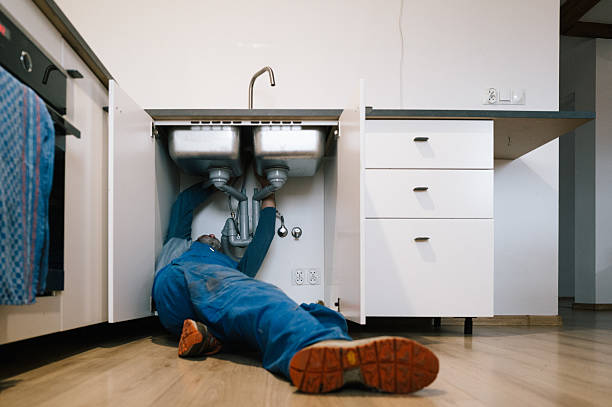 Professional Leak Detection technician working in Alton, TX